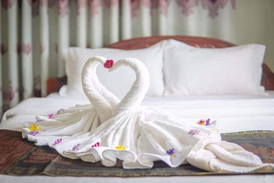 Khemra I Guesthouse Kampot Dış mekan fotoğraf
