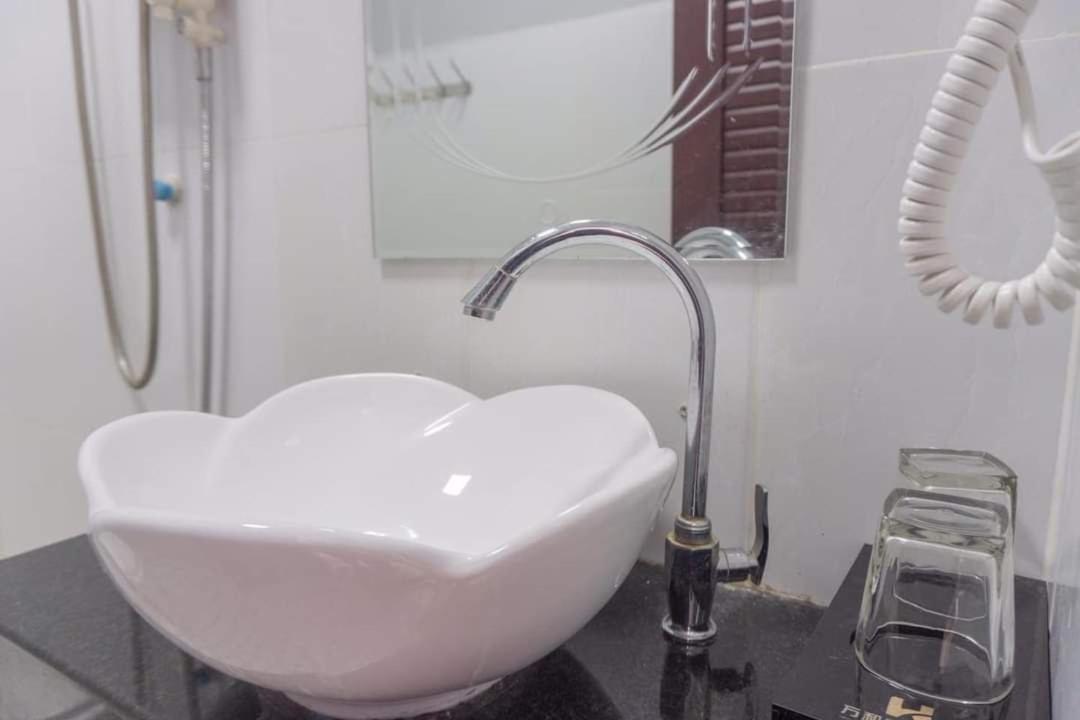 Khemra I Guesthouse Kampot Dış mekan fotoğraf