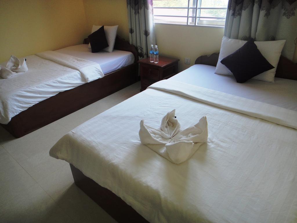 Khemra I Guesthouse Kampot Oda fotoğraf