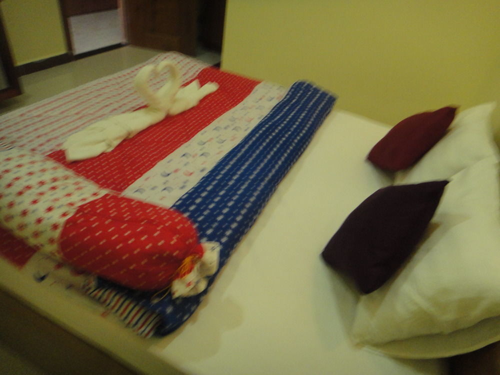 Khemra I Guesthouse Kampot Dış mekan fotoğraf